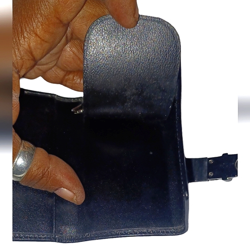 GUCCI AUTHENTIC BLACK LEATHER  KEYHOLDER UNISEX  EUC - Picture 10 of 14